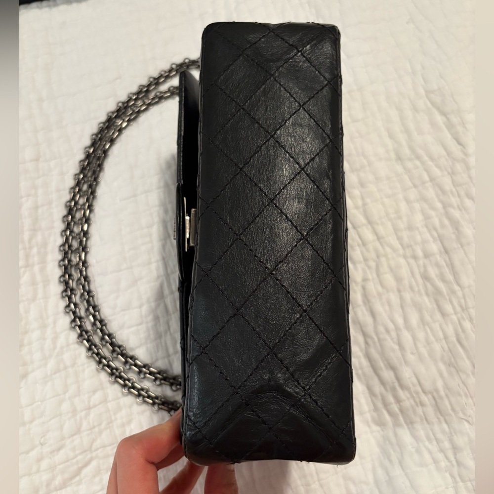 Chanel Reissue 225 Distressed Black RHW - Picture 5 of 14